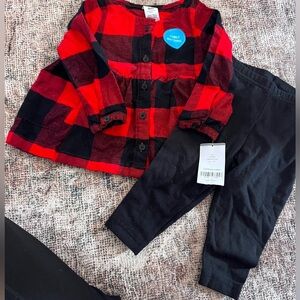 Carter’s Holiday Outfit Size 9 Months 🎅🏼
